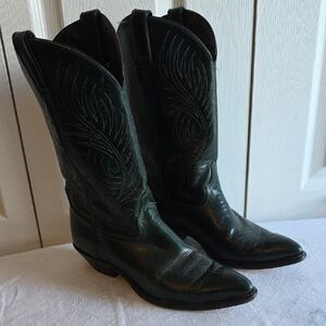 Code West Women's Vintage Dark Green Cowgirl Boots Size 8.5 with an issue
